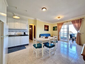 Interior - Costa Almar by The Ocean Rentals (La Caleta de Interián)