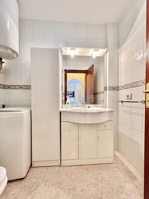 Hair dryer, towels