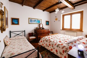 3 bedrooms - Casa Padronale - Rustic Charm, Hiking and Pool (Castelraimondo)