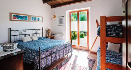 Casa Padronale - Rustic Charm, Hiking and Pool