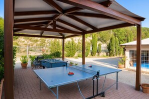 Terrace/patio - Casa Padronale - Rustic Charm, Hiking and Pool (Castelraimondo)