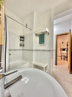 Hair dryer, towels - Sandra Apt by The Ocean Rentals (Puerto de la Cruz)