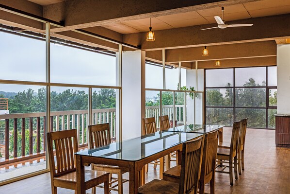 Literie de qualité supérieure, Wi-Fi gratuit, draps fournis