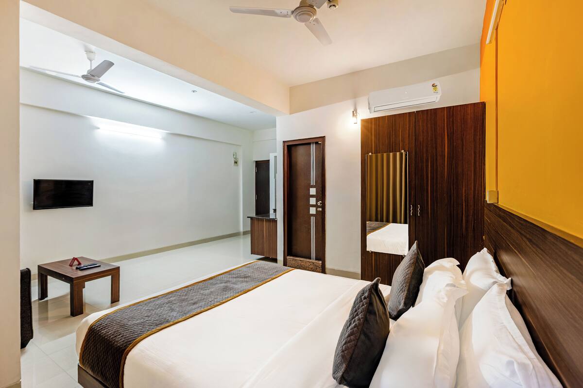 Phòng Suite Deluxe | Bộ đồ giường cao cấp, truy cập Internet không dây miễn phí 