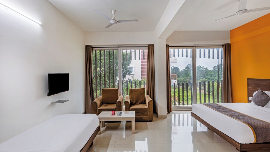 Hotel Acacia Yelahanka