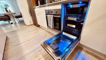 Microwave, oven, dishwasher