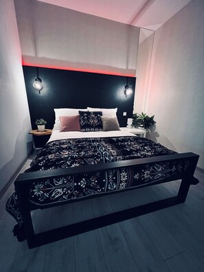 1 bedroom, iron/ironing board, WiFi