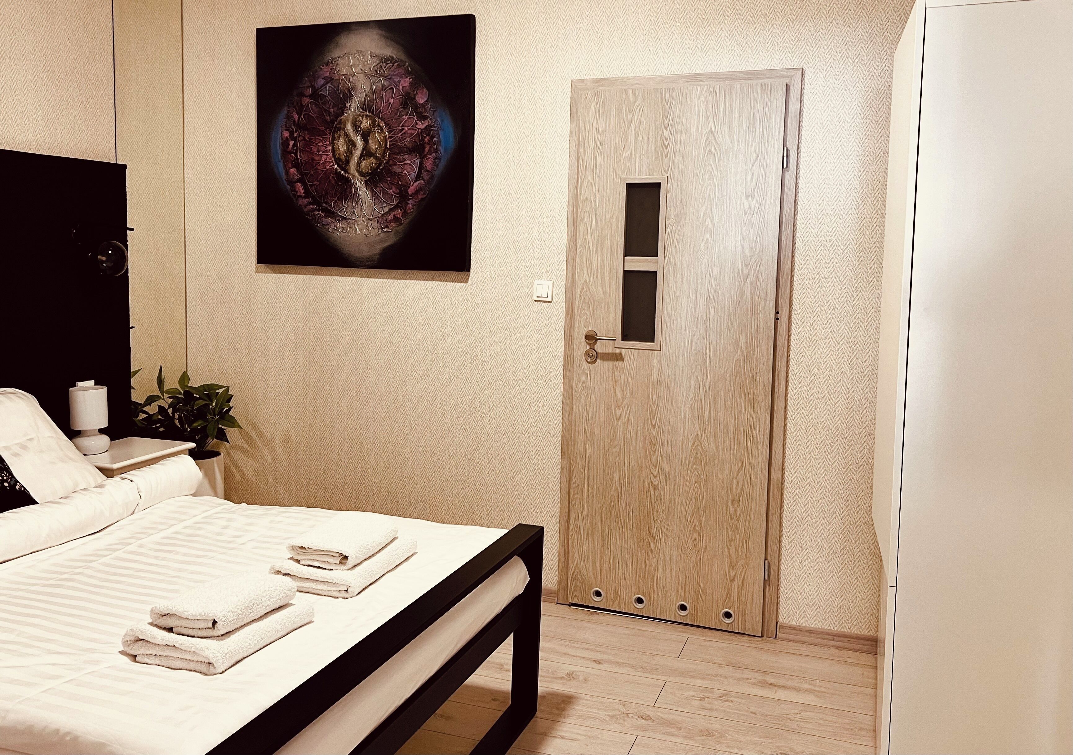 1 makuuhuone, silitysrauta/-lauta, Wi-Fi