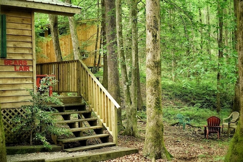 With a king sized bed BEAR'S LAIR gives comfort of home plus an outdoorsy vibe!