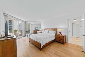 2 Schlafzimmer, Schreibtisch, Bügeleisen/Bügelbrett, WLAN