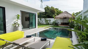 Außenpool, Cabañas (kostenlos), Sonnenschirme
