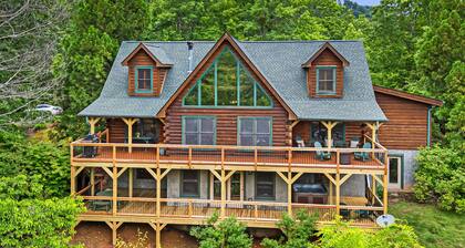 Log Cabin w/ Hot Tub + Biltmore Pass | Black Mountain Views
