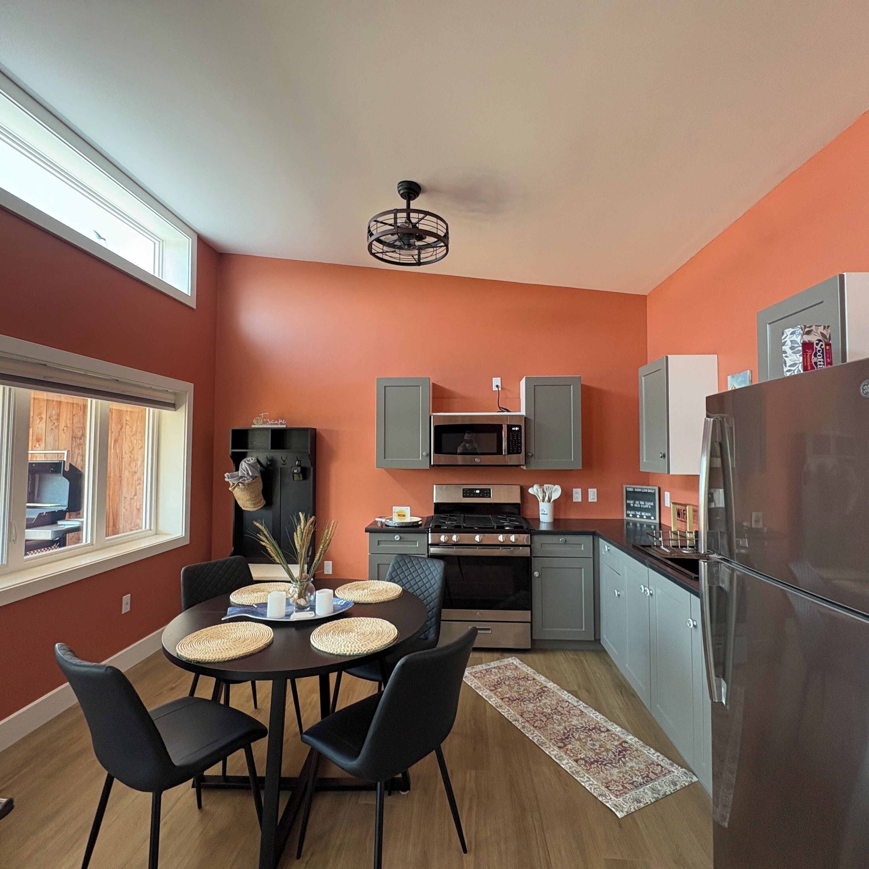 Coffee/tea maker, fridge, microwave, oven