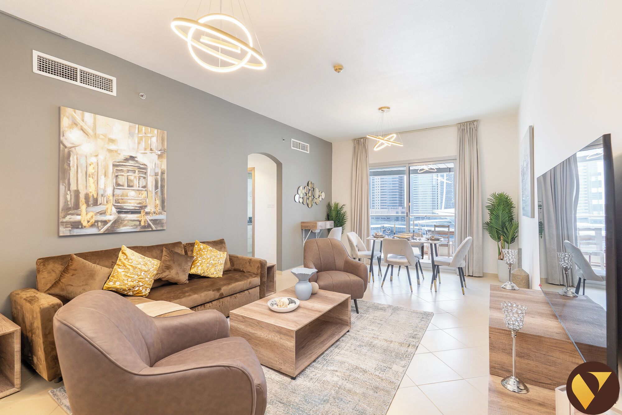 奢华公寓, 阳台, 城市景观 | 起居区 | 65-英寸智能电视（配备有线频道）