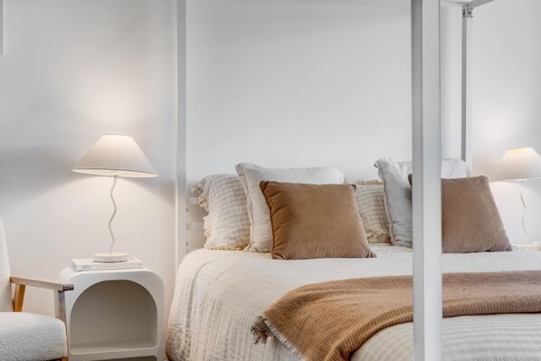 3 chambres, fer et planche à repasser, lit parapluie, Wi-Fi gratuit