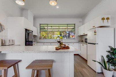 The sweet & spicy retreat. Your home away from home. WIFI included/Free parking.