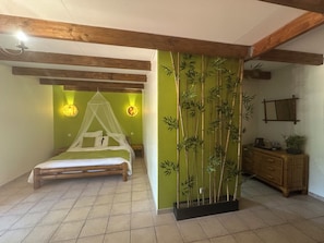 Standard-Doppelzimmer | Verdunkelungsvorhänge, Bügeleisen/Bügelbrett, Reisekinderbett