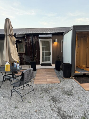 Vintage 1-bedroom apartment with AC, WiFi on Bourbon Trail - Loretto