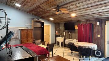 1 bedroom, WiFi, bed sheets