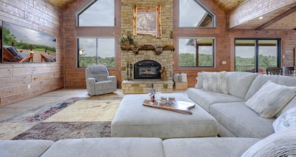 JUST BUILT Timber Ranch!
Time for fall colors!
4BR/6BA/HOTTUB/EV/GOLF/RELAX