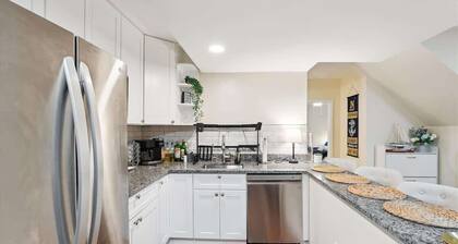 Annapolis Gem: Stylish and Cozy