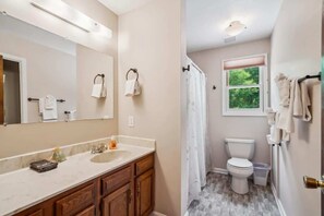 Douche, sèche-cheveux