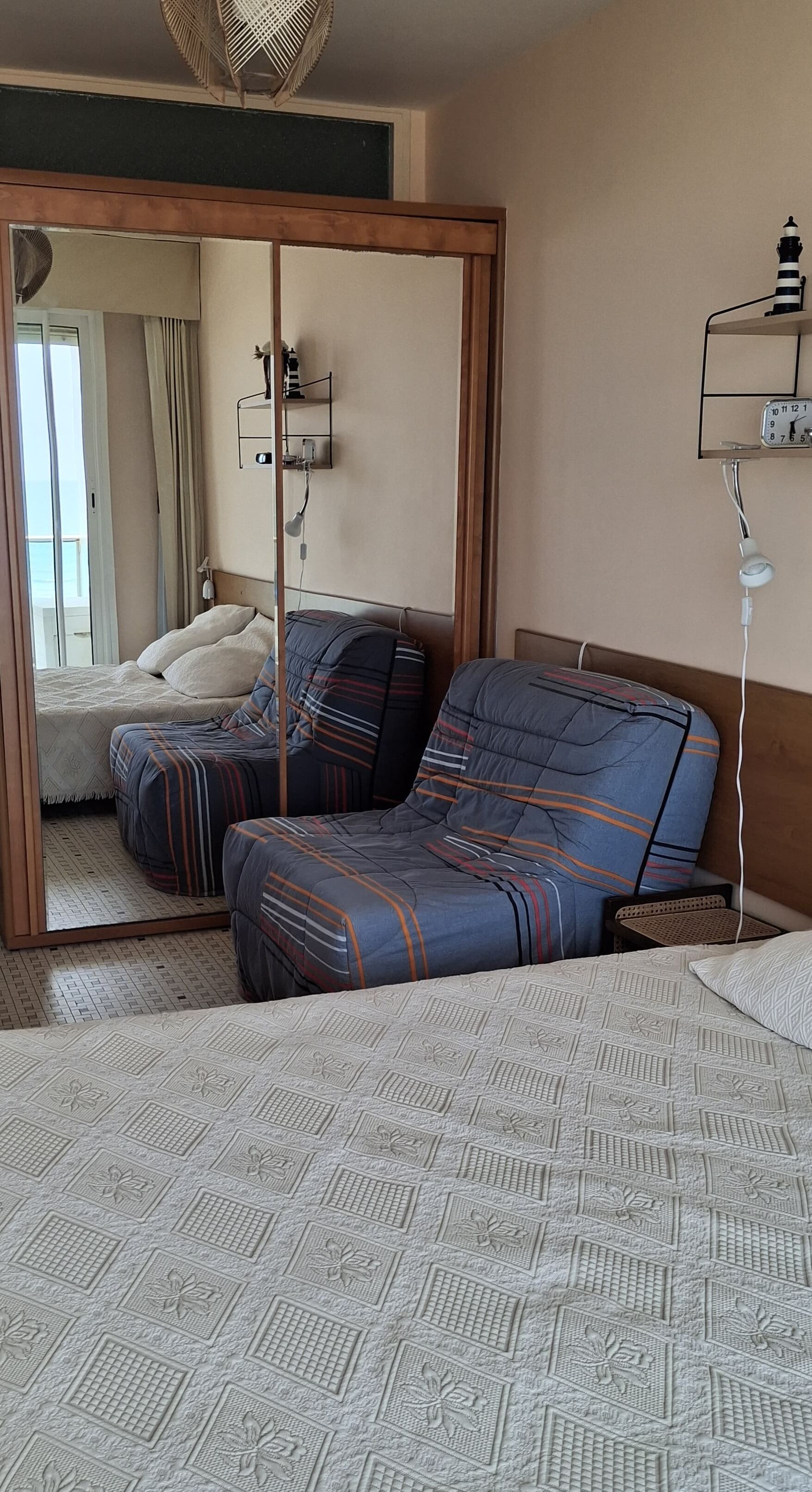 1 chambre, fer et planche à repasser, Wi-Fi gratuit, draps fournis