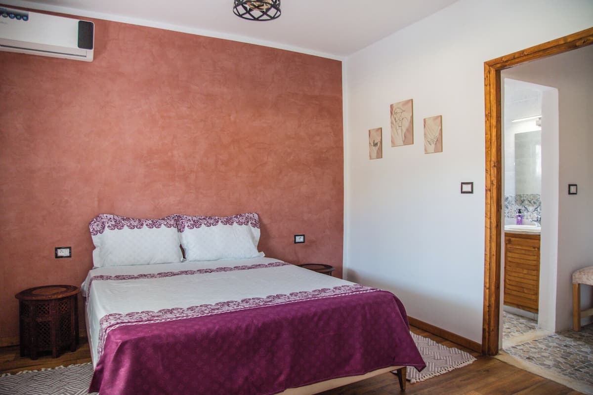 Tweepersoonskamer, uitzicht op gebergte | Luxe beddengoed, gratis babybedden, gratis extra bedden, gratis wifi