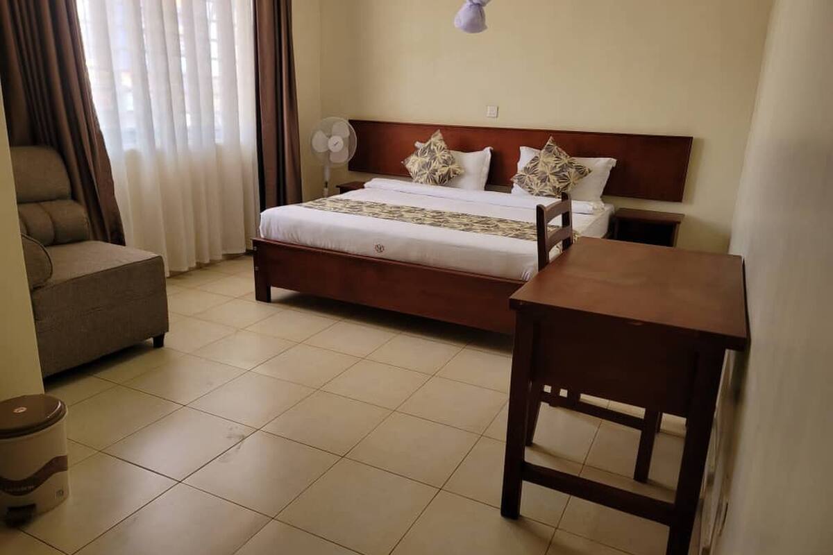 Double or Twin Room | Desk, laptop workspace
