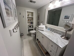 Shower, hair dryer, towels, soap - The Landing: 3BR/3BA Waterfront Condo in Charming Boyne City. (Boyne City)