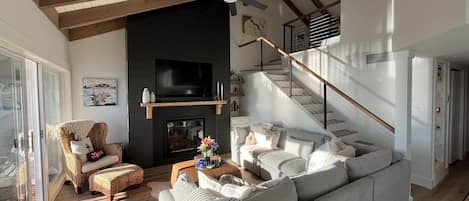 Smart TV y chimenea