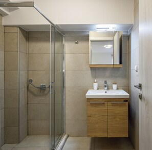 Bathroom - Elpiniki Luxury Rooms (Nea Propontida)