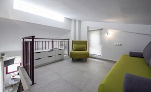 Family Room, Balcony, Partial Sea View | Living area