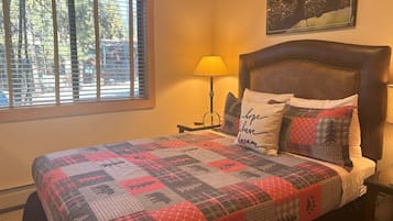 2 soverom, strykejern/-brett, wi-fi og sengetøy