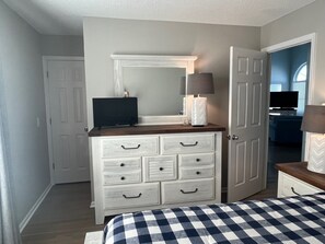 4 Schlafzimmer, Reisekinderbett, kostenloses WLAN, Bettwäsche