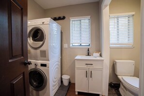 Douche, serviettes fournies