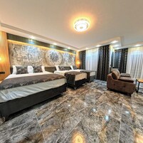 Premium bedding, minibar, in-room safe, desk