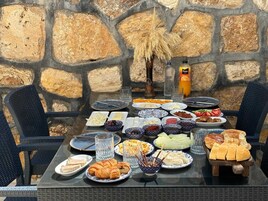 Desayuno completo incluido todos los días 