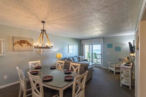 Dining - Oceanfront condo in the heart of Kill Devil Hills! (Kill Devil Hills)