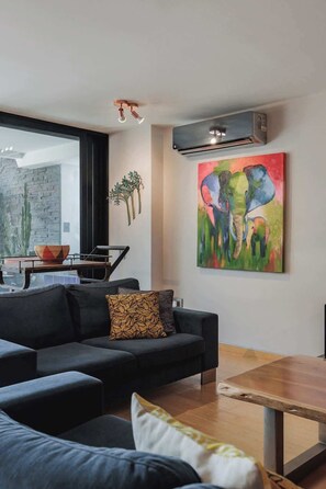 TV, offices - |EP| Mesmerizing Apt W/ Terrace, AC, Office (Medellín)