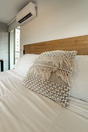 2 chambres, fer et planche à repasser, Wi-Fi, draps fournis