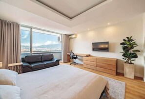 1 chambre, fer et planche à repasser, Wi-Fi, draps fournis