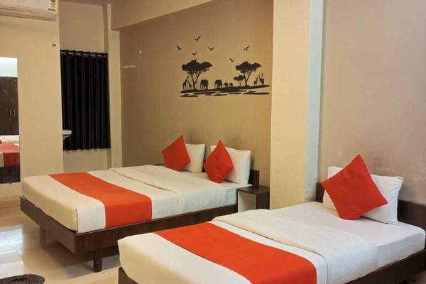 Deluxe Double or Twin Room, 1 Bedroom | Premium bedding, soundproofing, WiFi (free), bed sheets