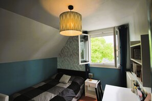 3 chambres, bureau, Wi-Fi, draps fournis