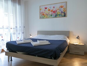 1 bedroom, iron/ironing board, free WiFi, bed sheets - Sweet Home Daniele Lecco (Lecco)