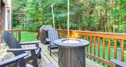 3 min to Mt Snow & FREE Shuttle! Family-Size fun, Wood Fireplace, Arcades.