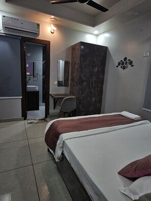 2 bedrooms, free WiFi, wheelchair access - Hotel MoonLit Noida (Noida)