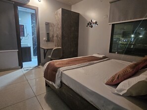 2 bedrooms, free WiFi, wheelchair access - Hotel MoonLit Noida (Noida)