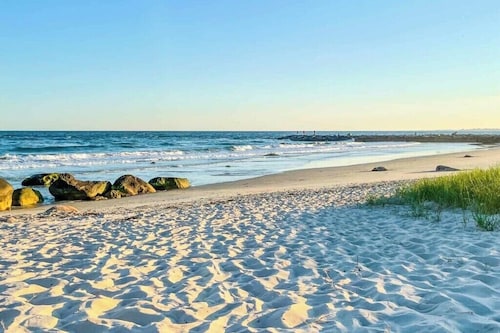 Downtown Westerly Getaway Near Beaches & Mystic!