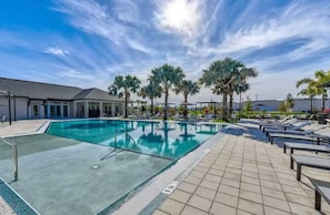 Piscine extérieure